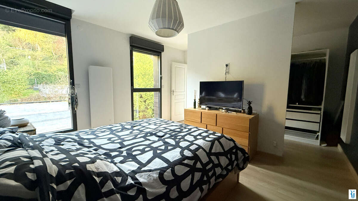 Maison à MONT-SAINT-AIGNAN