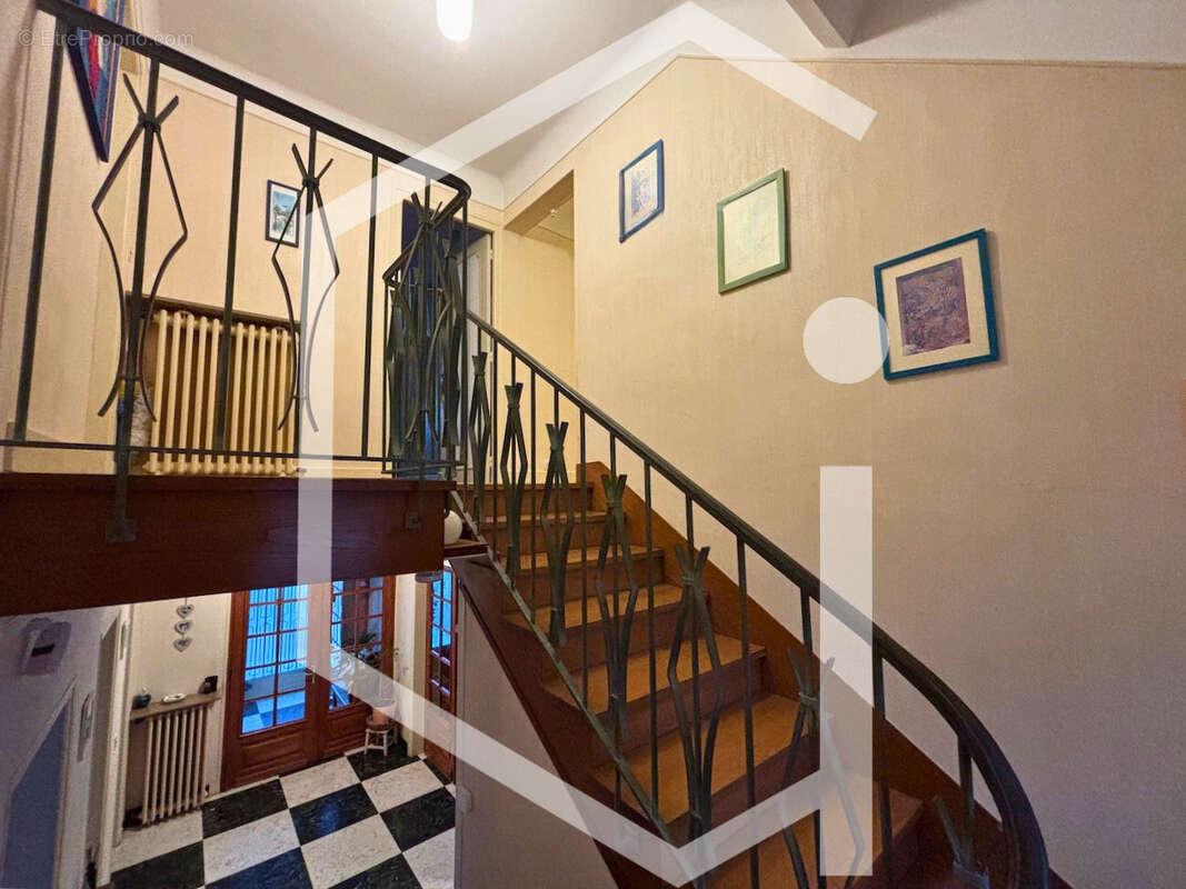 Maison à COSNE-COURS-SUR-LOIRE