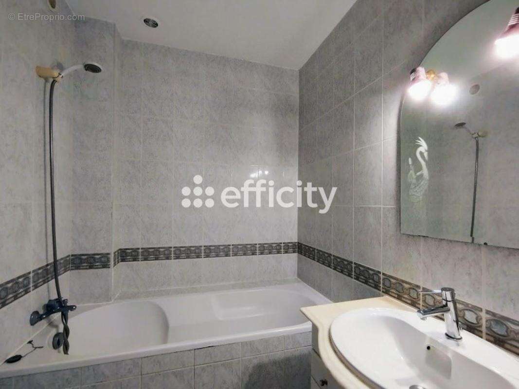 Appartement à SAINTE-MESME