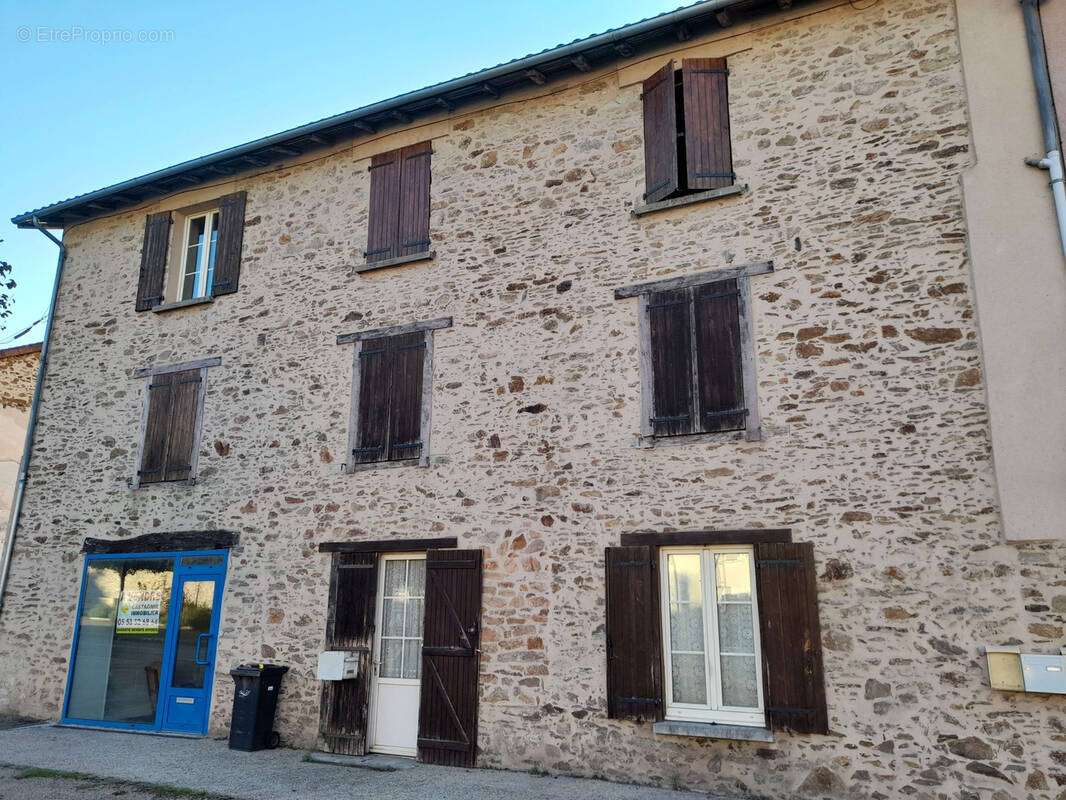 Appartement à CHALUS