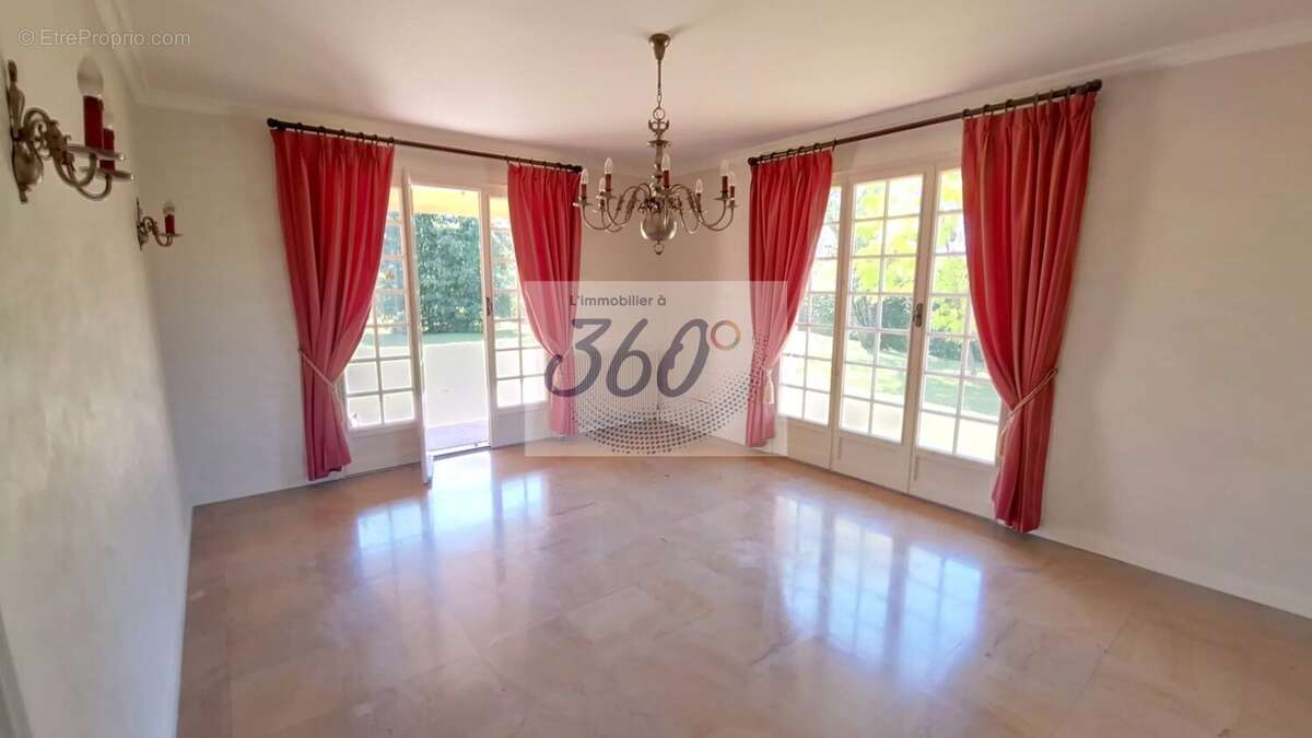 Maison à SAINT-GERMAIN-DU-BOIS