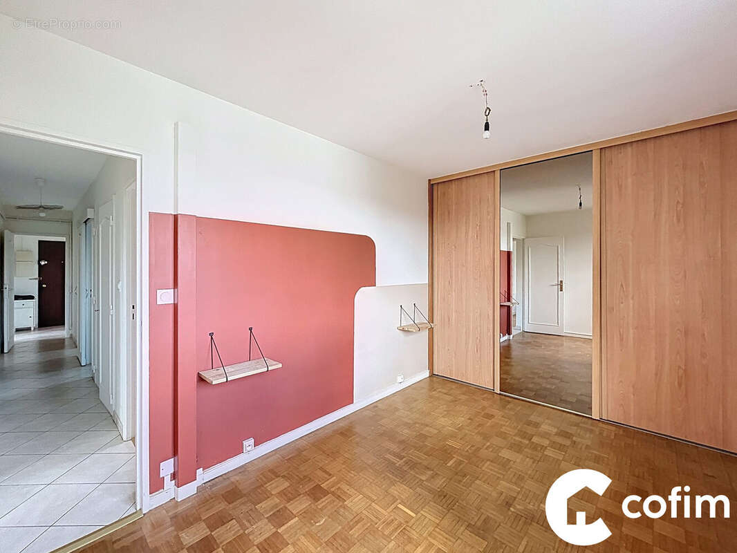 Appartement à LONS