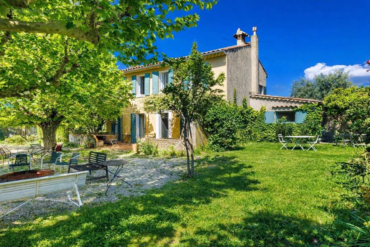 Maison à LE CASTELLET