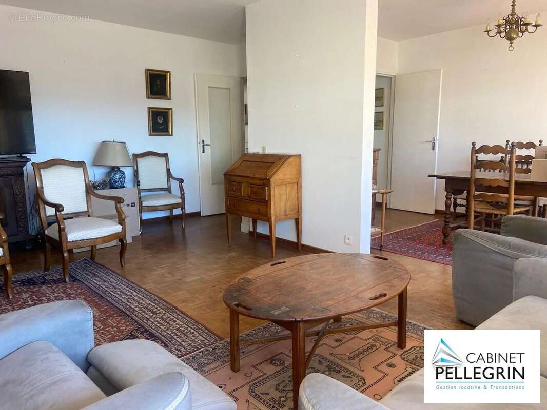 Appartement à MARSEILLE-6E