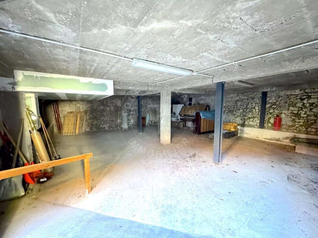 Maison à MENTHON-SAINT-BERNARD