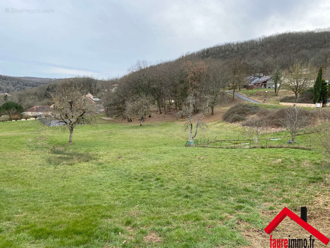 Terrain à LISSAC-SUR-COUZE