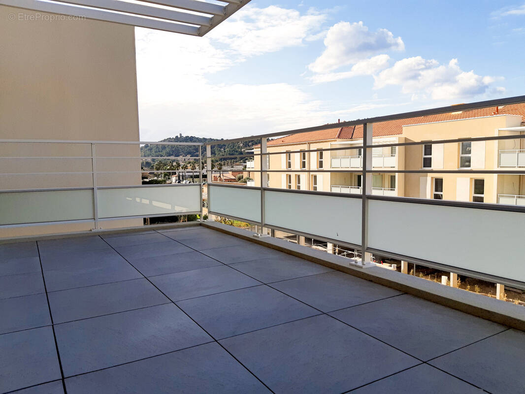 Appartement à HYERES