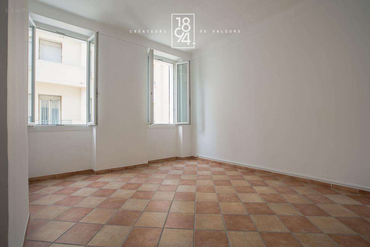 T2 et bureau / dressing de 50 m² - Lodi - Conception - À deux pas du métro Baille - photo 5