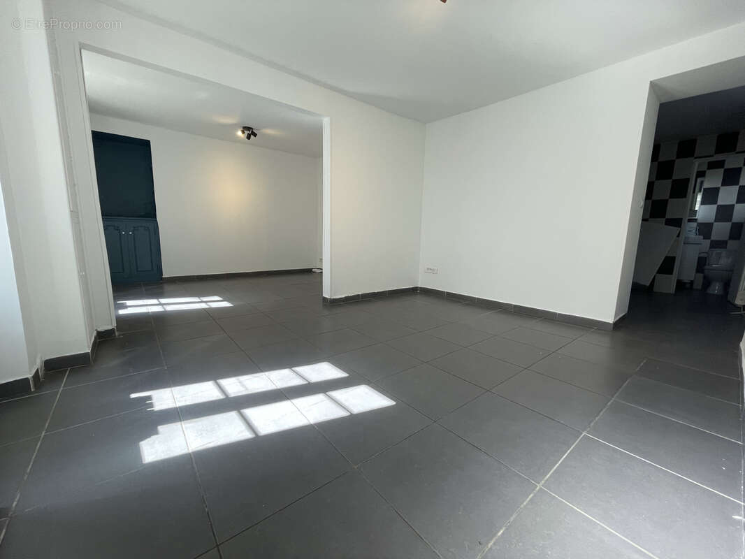 Appartement à LES MUREAUX