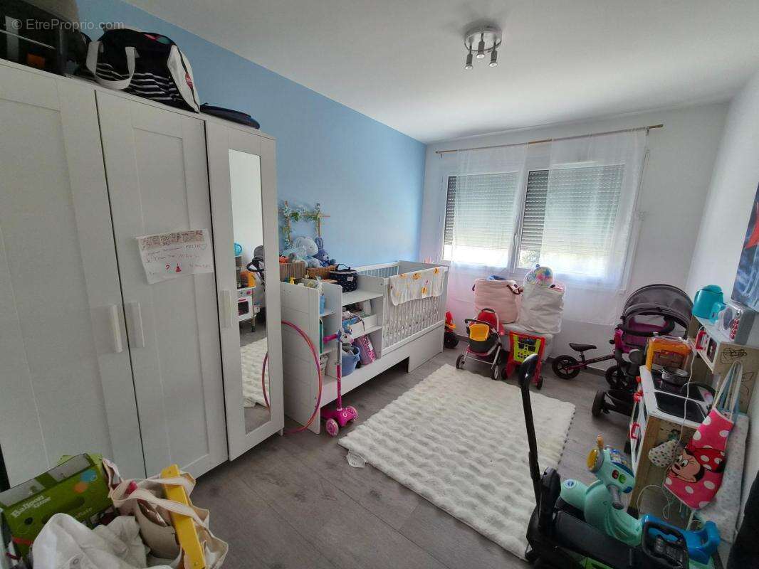 Grand appartement rénové avec balcons et suite parentale - photo 13