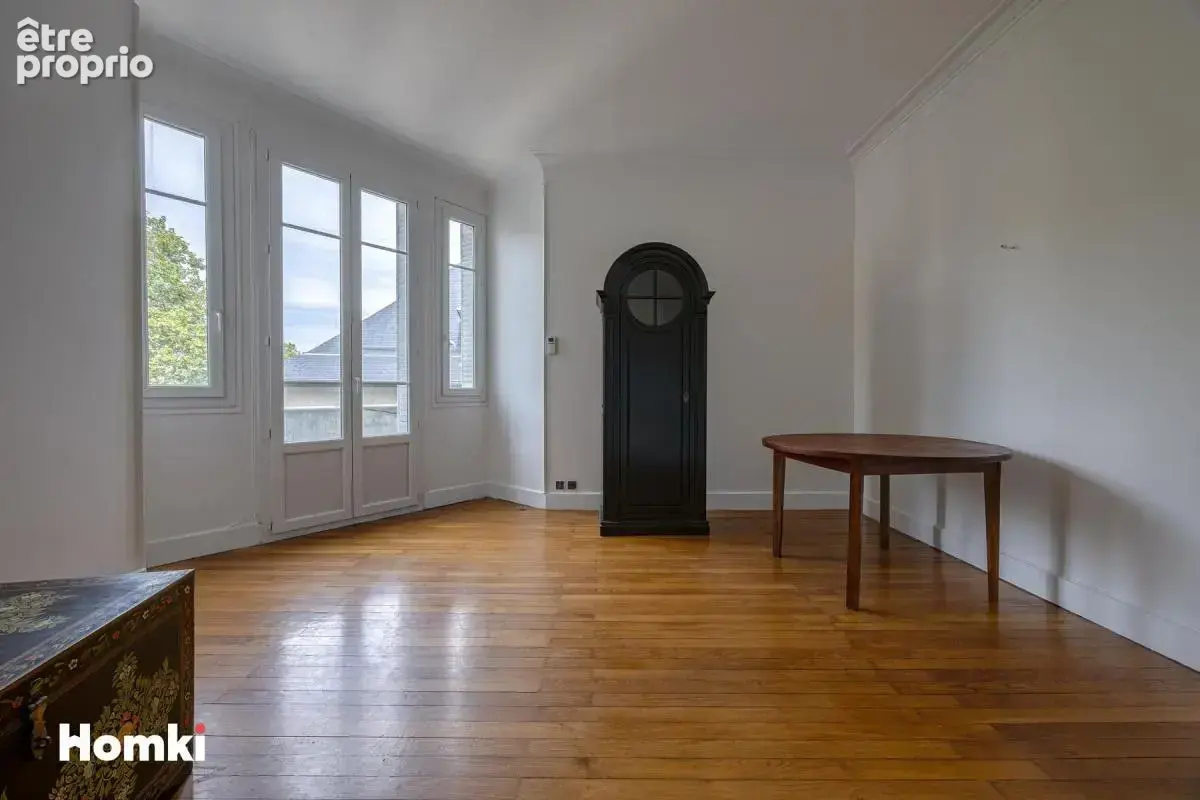 Chambéry – T3 de caractère avec balcon, vue dégagée, cave et grenier, centre ville, quartier Carré Curial - photo 2