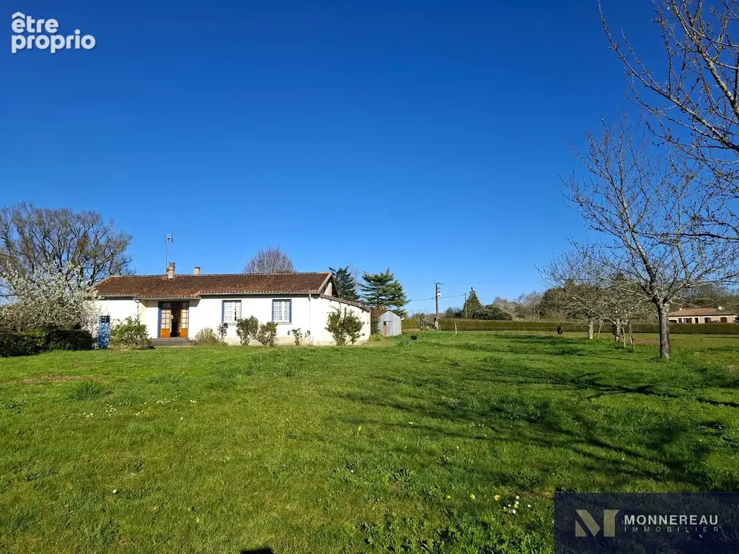 Maison de plain pied avec dependances - photo 3