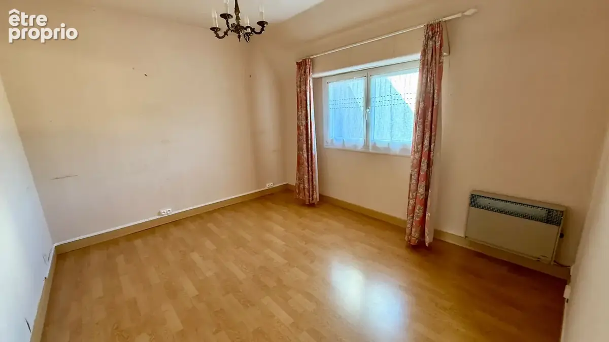 Maison 5 pièces - terrain de 281 m2 - GUILERS - photo 4