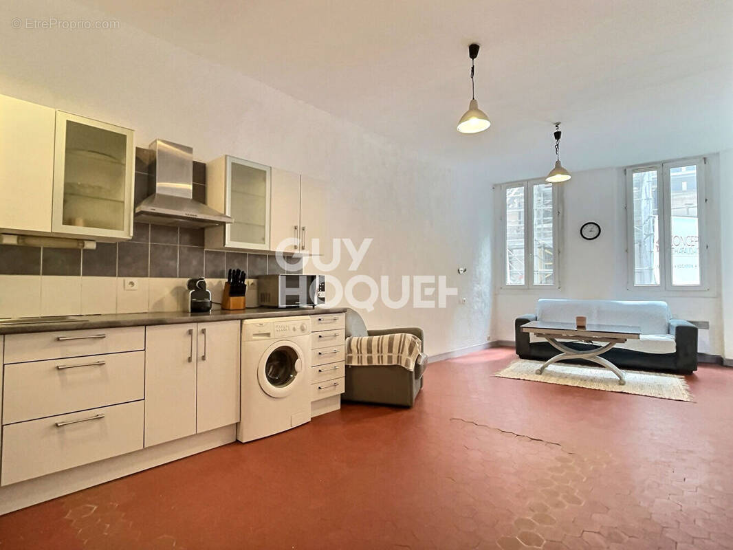 Appartement à MARSEILLE-2E