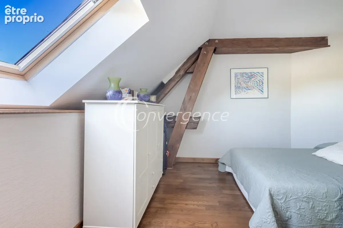 Grange rénovée de 204 m2 et gîte T3 indépendant de 72 m2 - photo 15