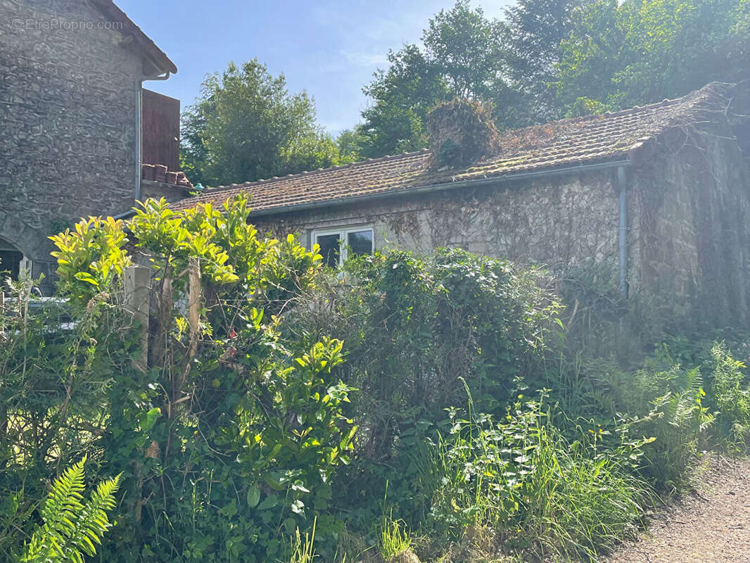 Maison à AURIAT