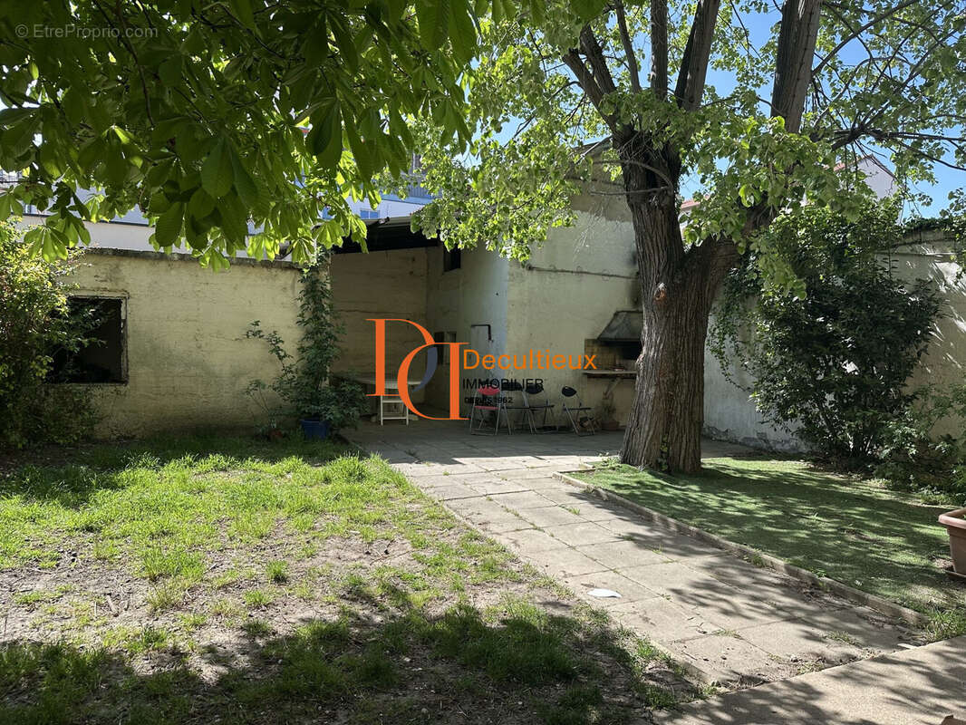 Maison à VILLEURBANNE