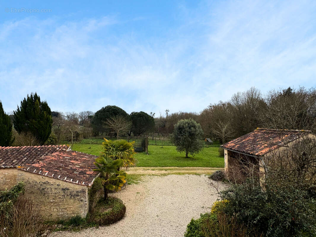 Maison à MESNAC