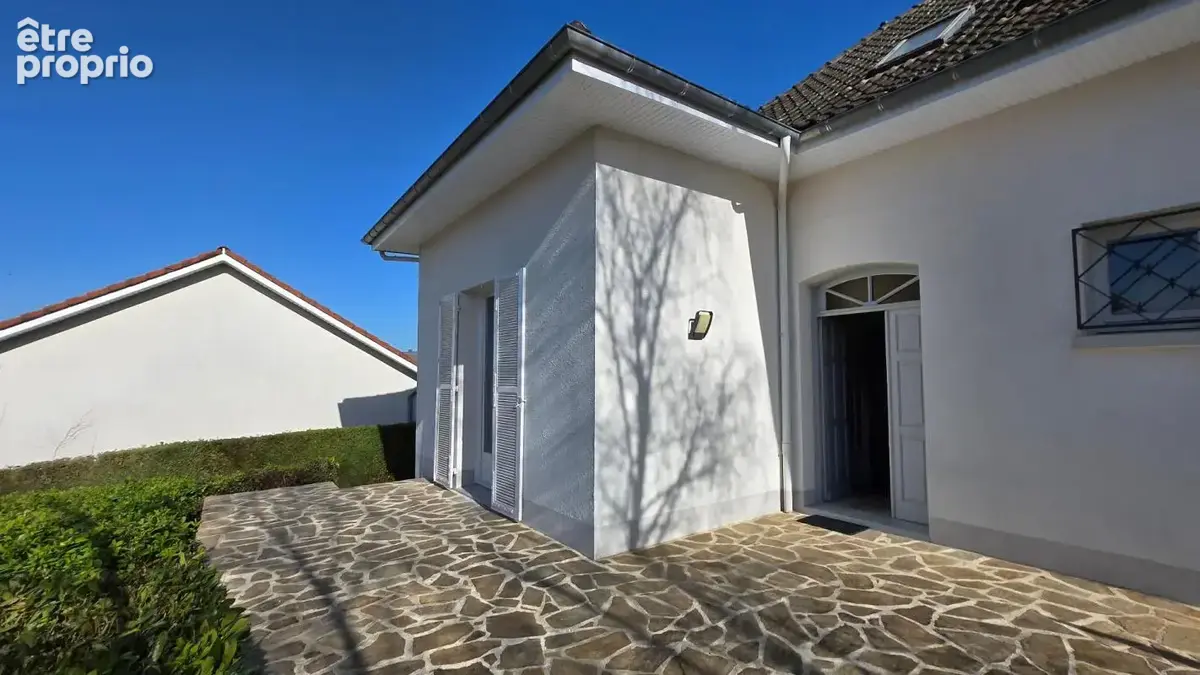 Grande maison Familiale avec Garage et Jardin - Proche Centre-bourg et Commodités - photo 3