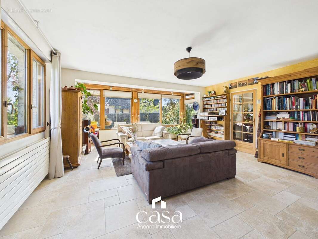 Maison à BRETTEVILLE-SUR-ODON