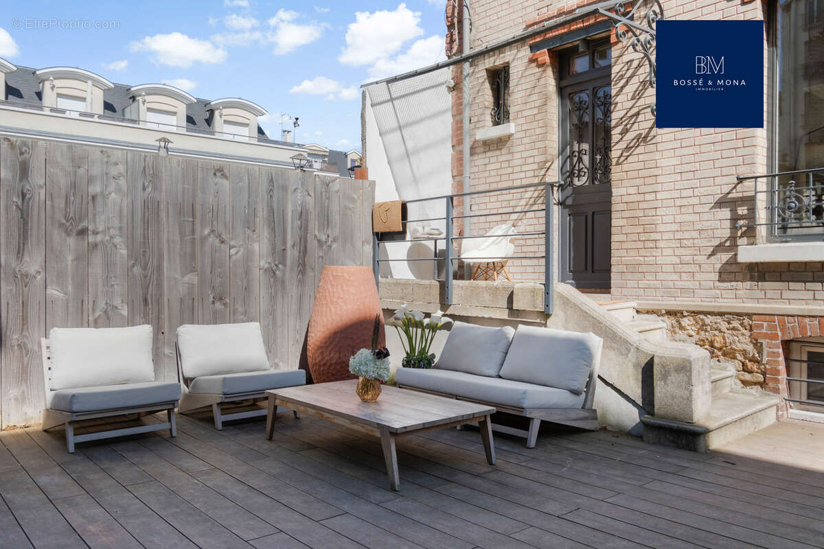 Maison à LA GARENNE-COLOMBES