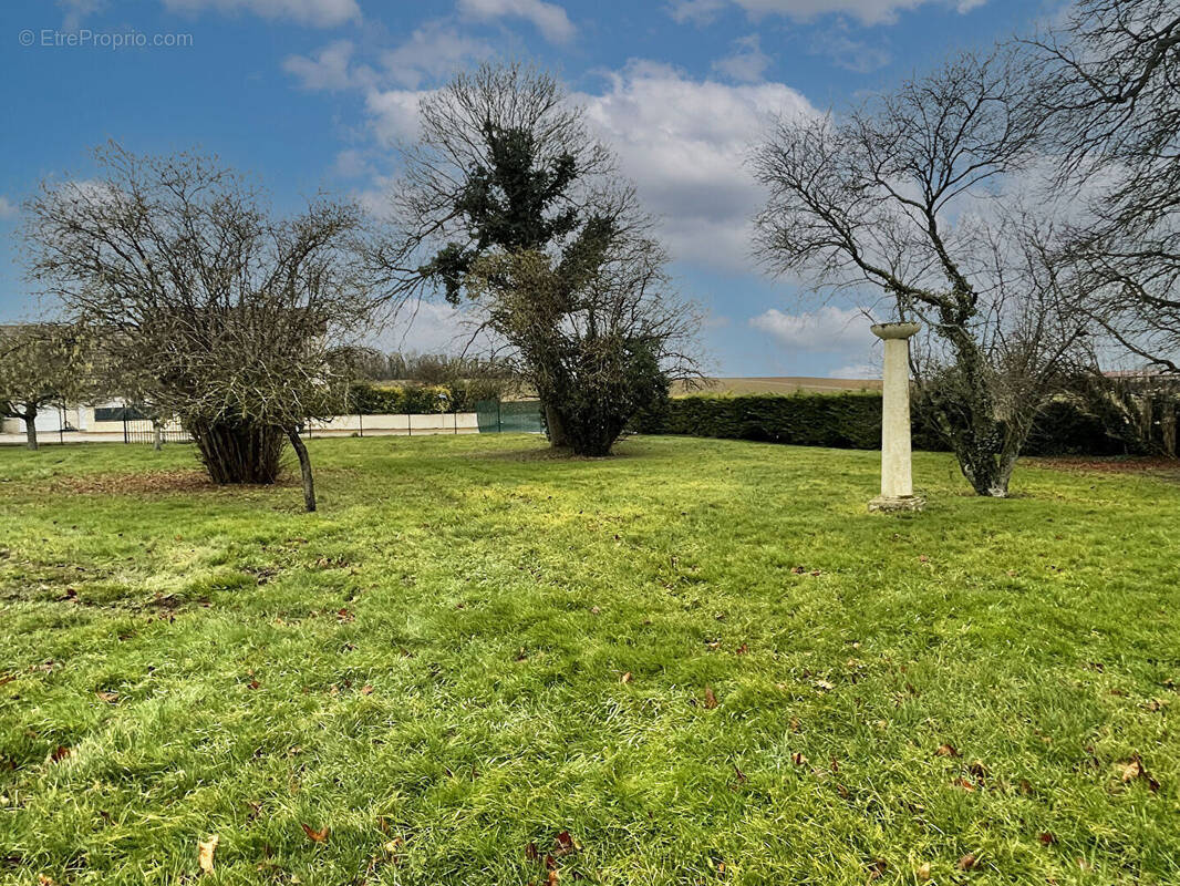 Terrain à VAROIS-ET-CHAIGNOT