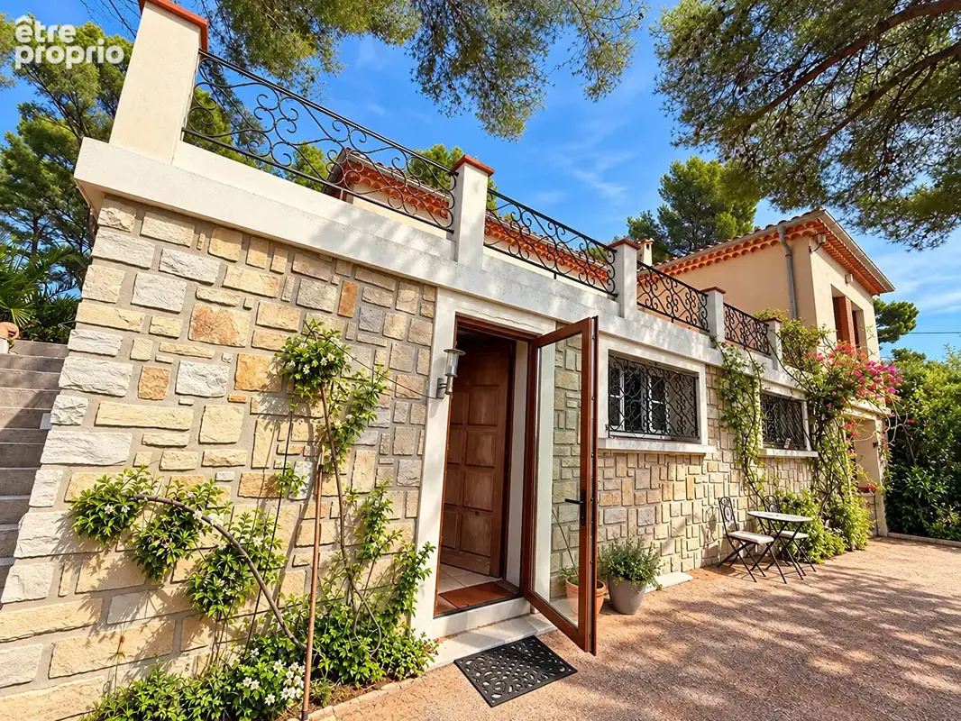 ** VUE Mer - Terrasse Ensoleillée** MAISON familiale et Dépendances **  (83430) SAINT MANDRIER SUR MER **Village) - photo 4