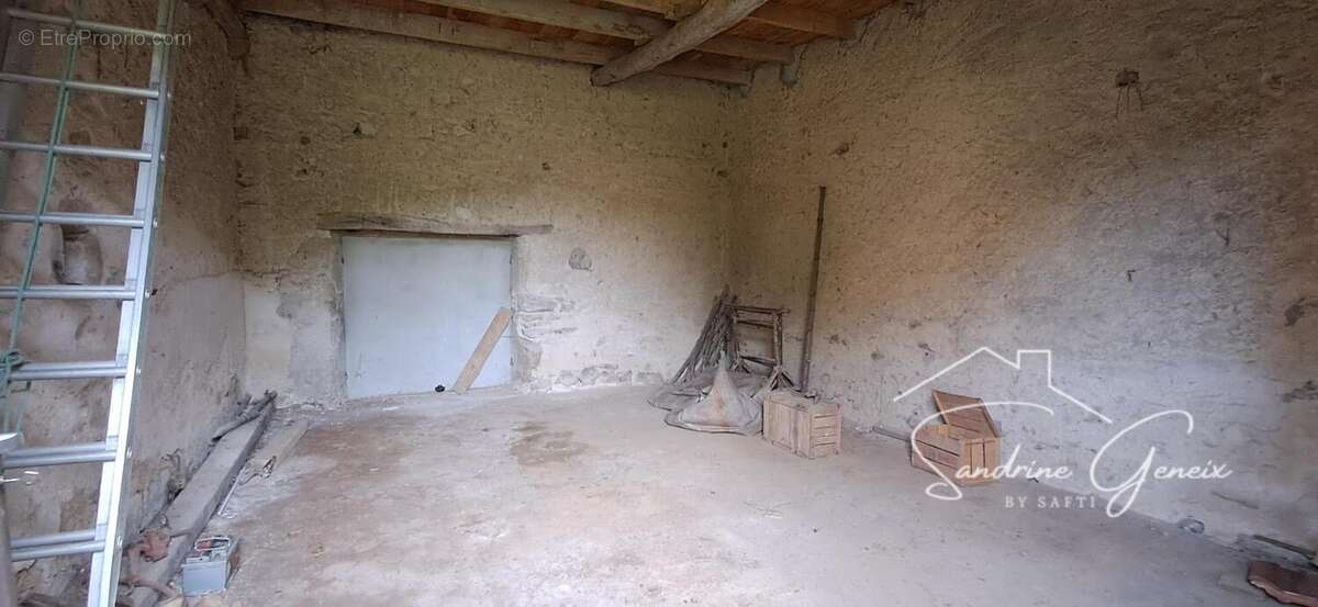 Maison 60 m² à Saint-Jean-Des-Ollieres  - photo 2