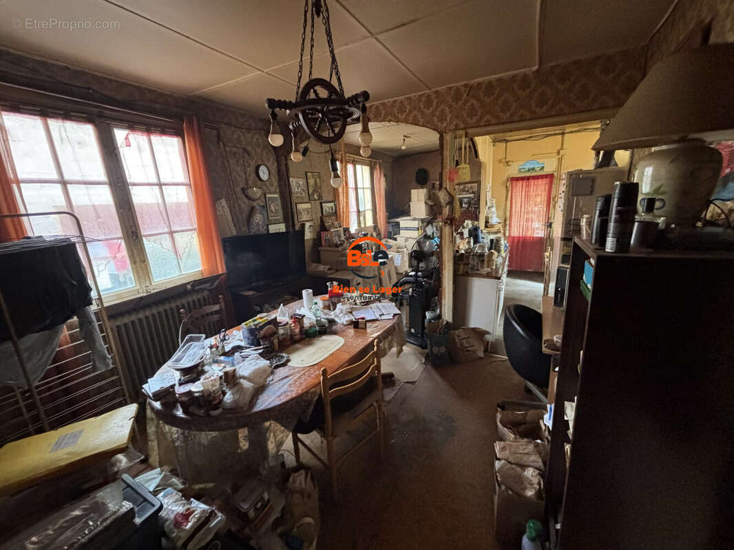 VENTE MAISON PLAIN PIED 1 CHAMBRE ET TERRAIN AGENCE BSLE BIEN SE LOGER ENSEMBLE CLERMONT-FERRAND  - Maison à CLERMONT-FERRAND