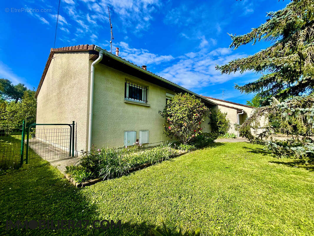 Maison à SAINTE-LIVRADE-SUR-LOT
