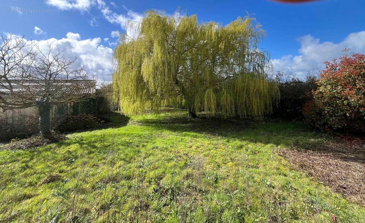 Maison à SAINT-JOUAN-DES-GUERETS