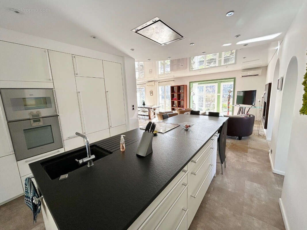 Maison 7 pièces sur sous-sol et avec vue dégagée - photo 6