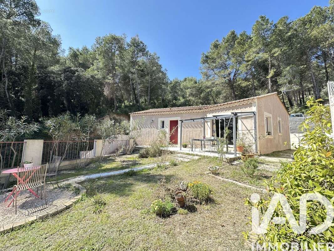 Photo 2 - Maison à CALVISSON