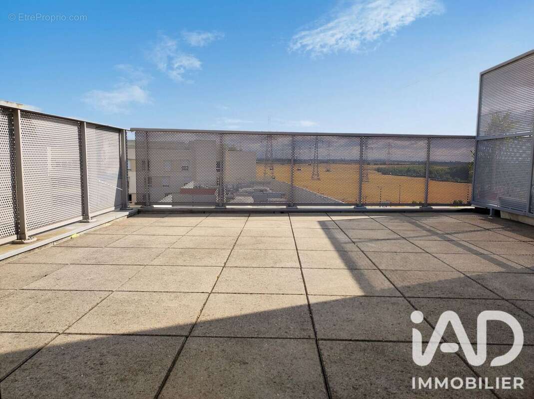 Appartement 30 m² à Villiers-Le-Bel  - photo 7