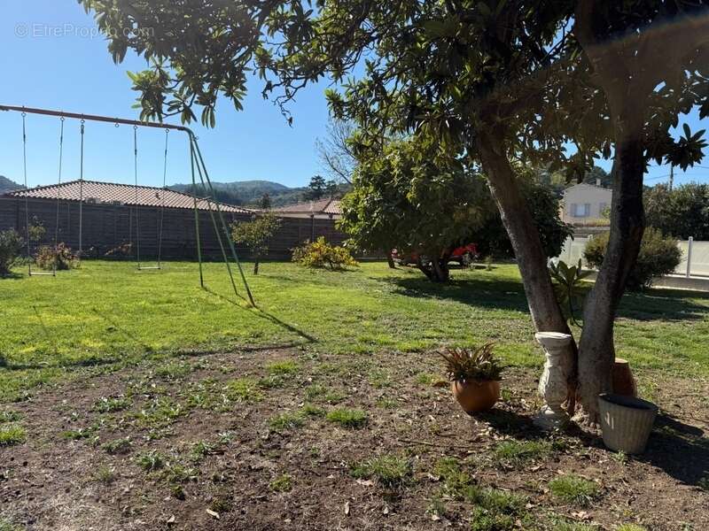 Maison à SAINT-AMBROIX