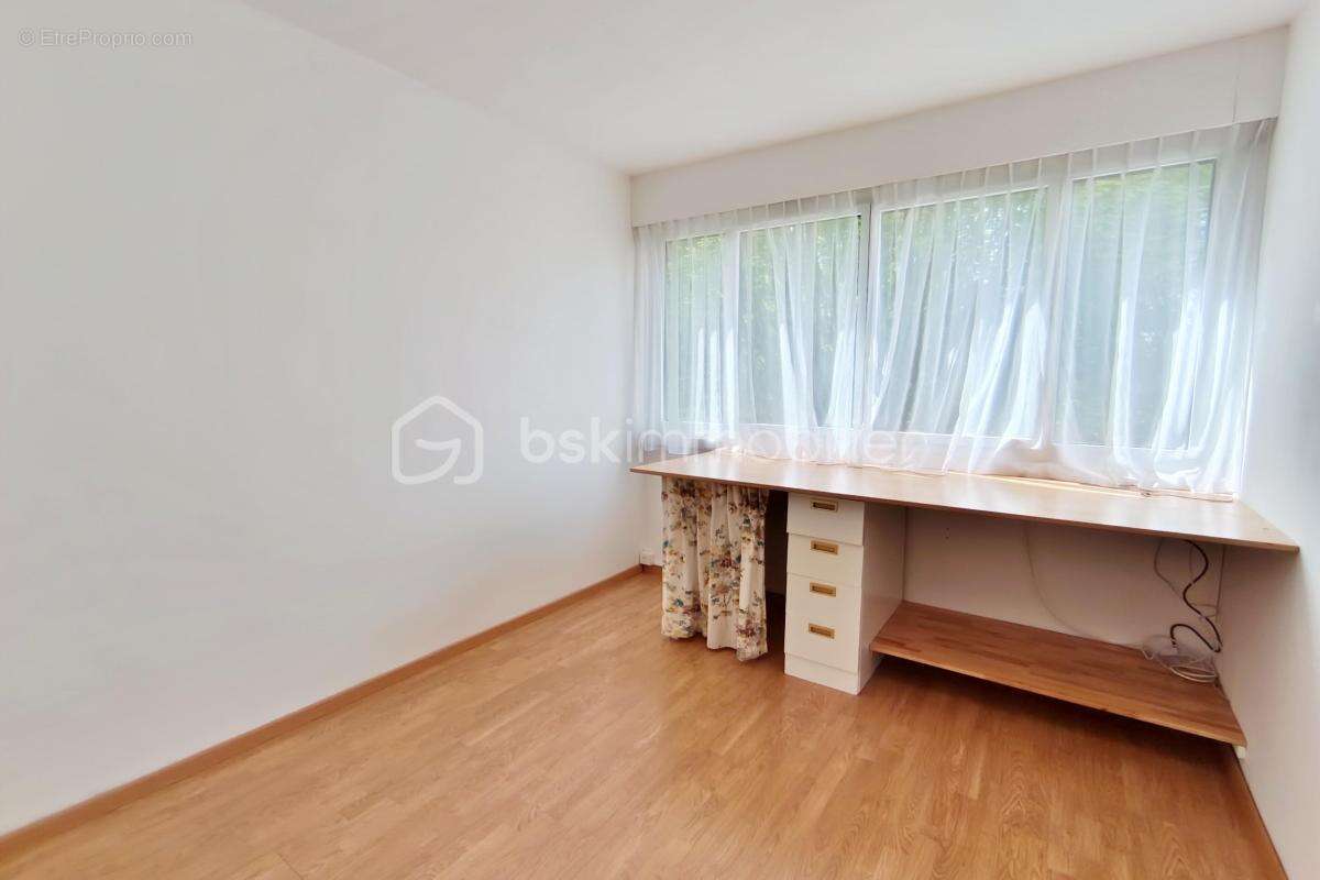 Appartement à FONTENAY-LE-FLEURY