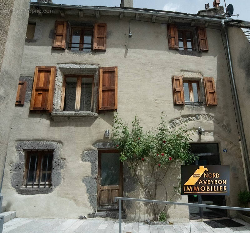 Maison à LAGUIOLE