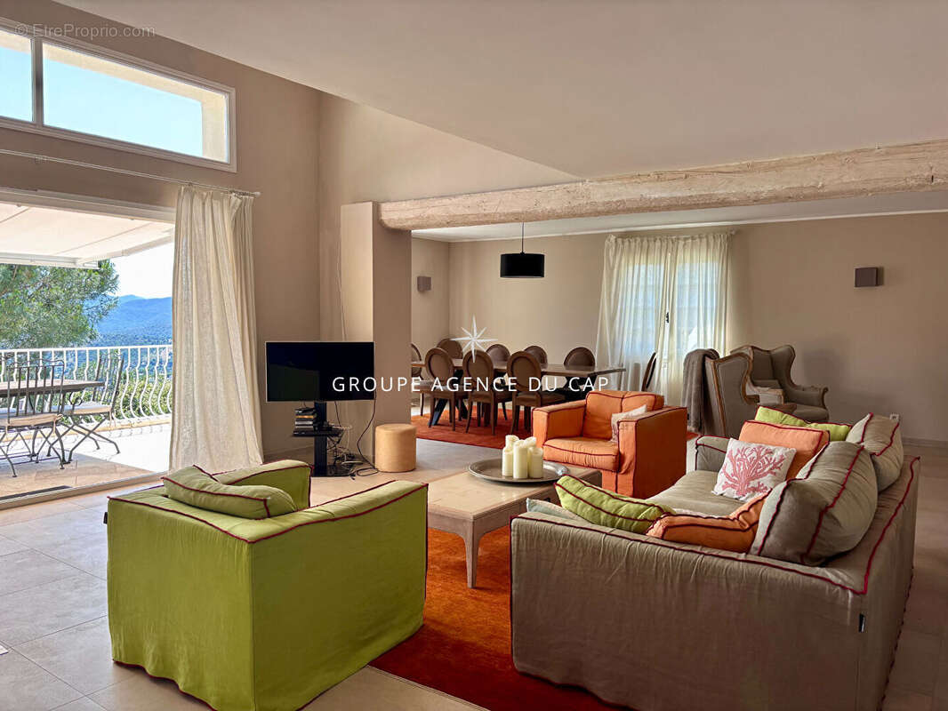 Maison à LES ISSAMBRES