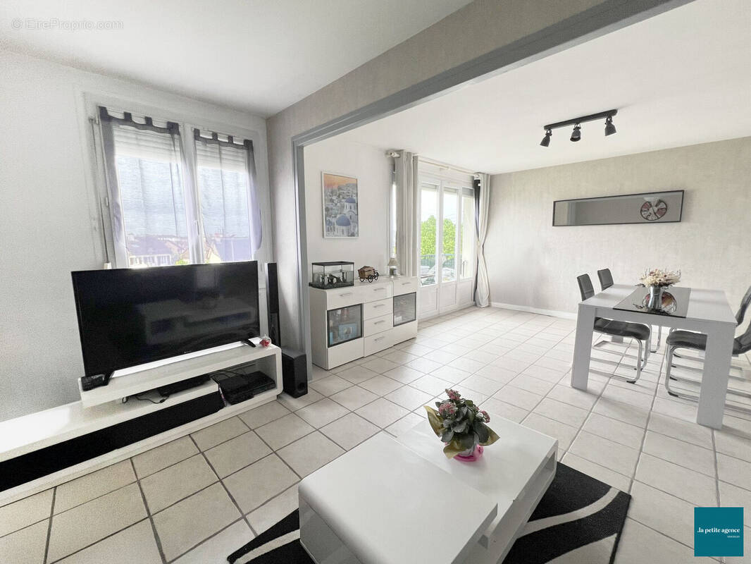 Appartement à MONDEVILLE