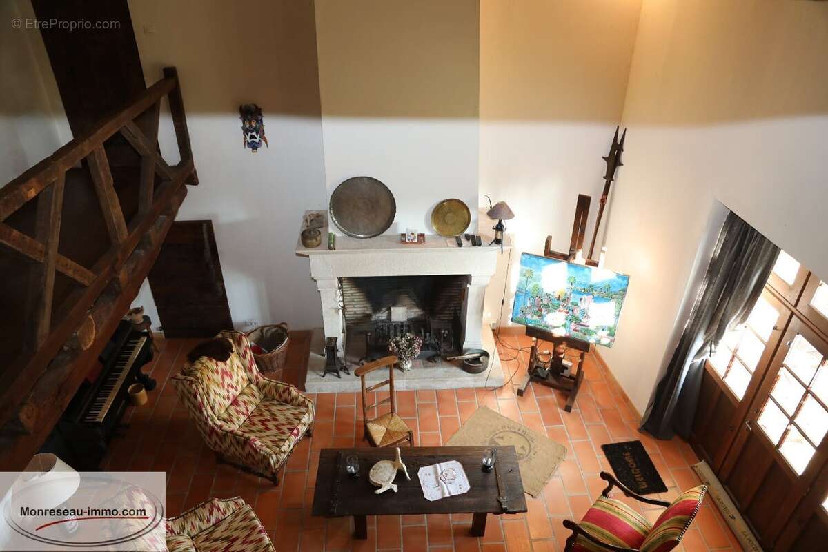 Maison à LA ROCHE-VINEUSE