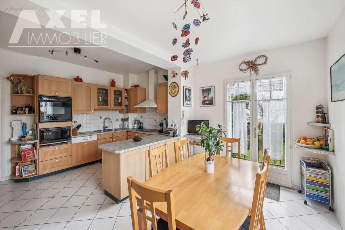 Maison à BOIS-D'ARCY