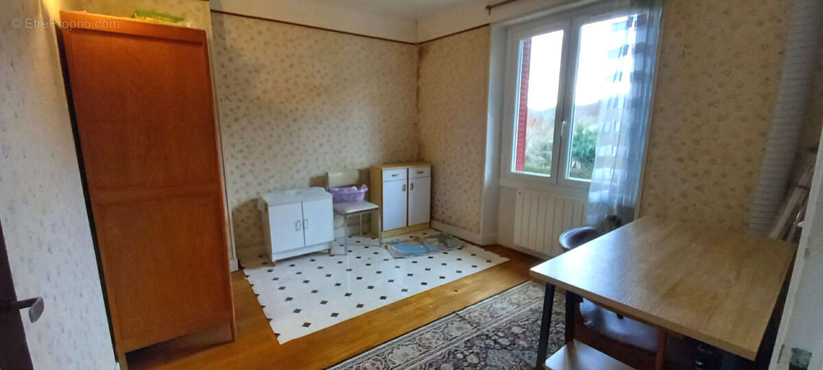 Maison à AZAT-CHATENET