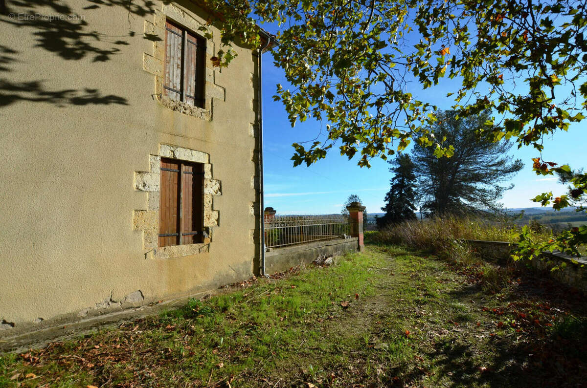 A vendre Valence-sur-Baïse, Gers: Maison en pierre et ancien corps de ferme, nombréuses dépendances, au calme avec vues exceptio - photo 20