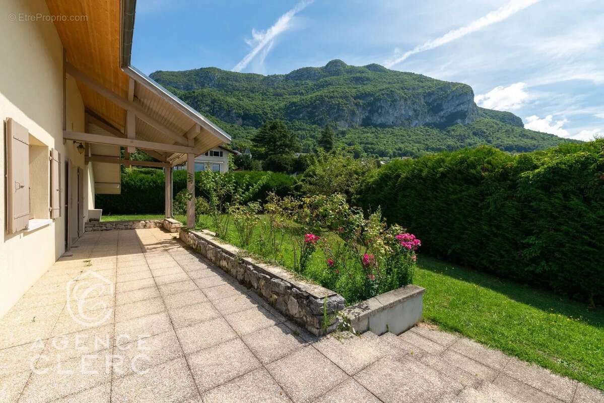 Maison à VEYRIER-DU-LAC