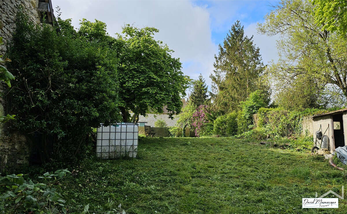 À Chérence, propriété de 280m2 avec travaux et maison habitable - photo 4