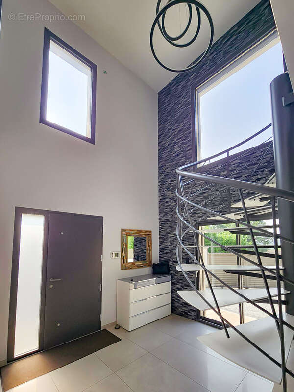 Maison contemporaine en exclusivite - photo 7