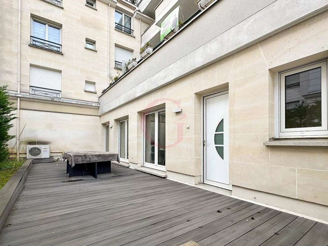 Appartement à BOURG-LA-REINE