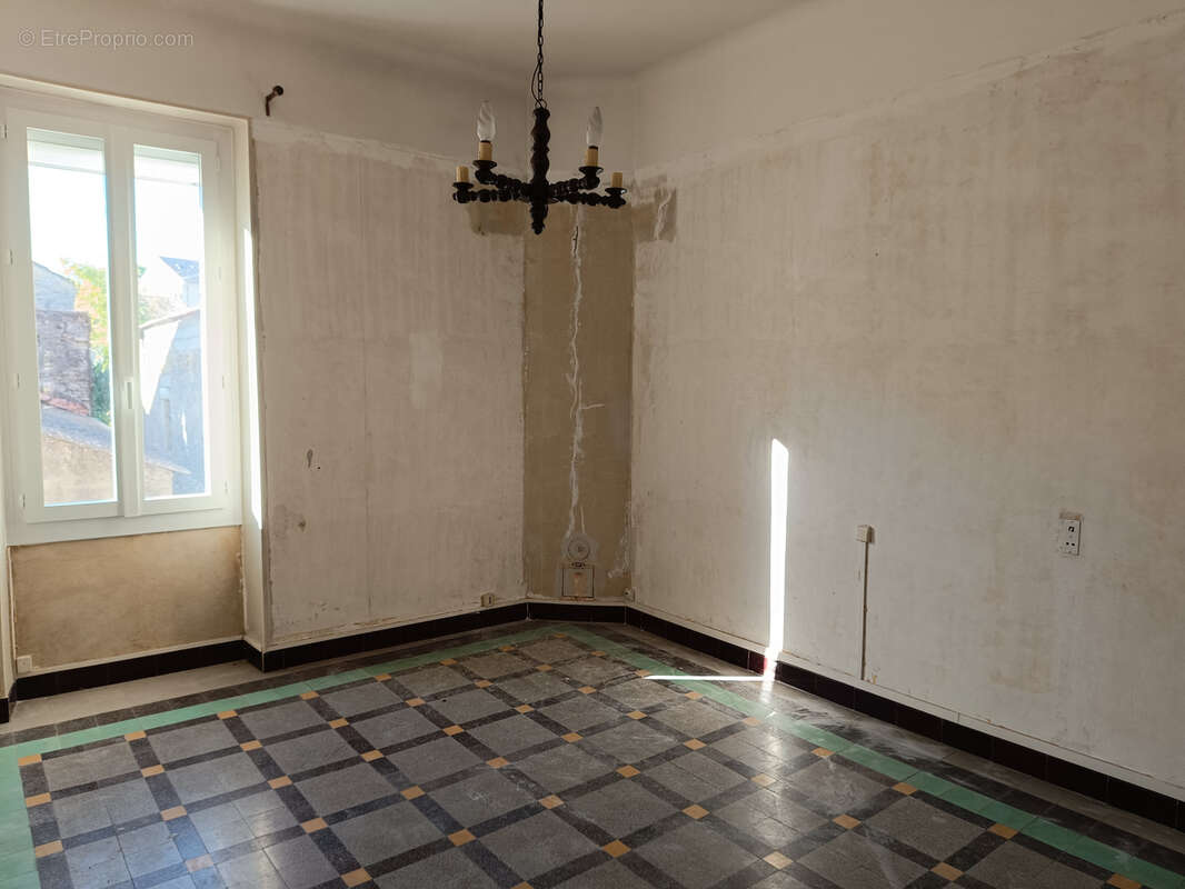 Maison à ROQUEMAURE