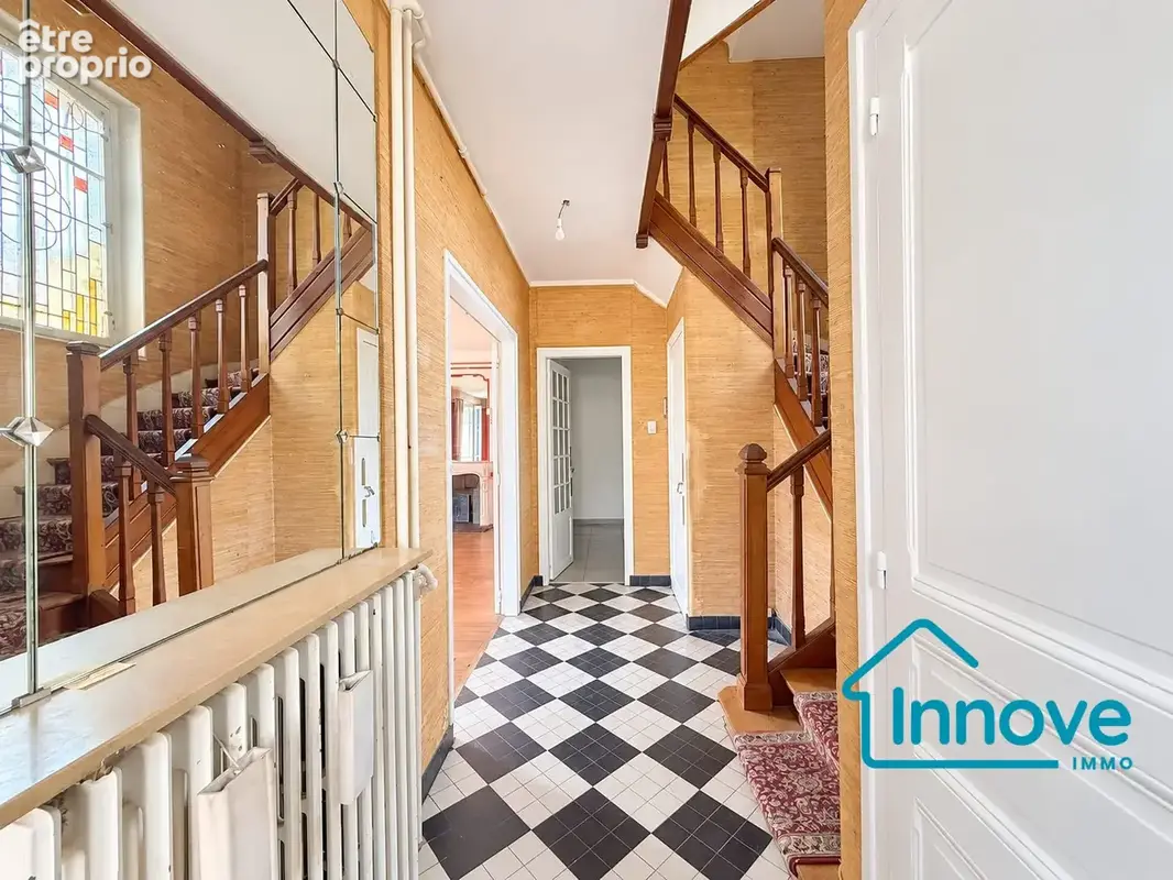 Photo Maison à Rocquencourt au prix de 1 289 000€