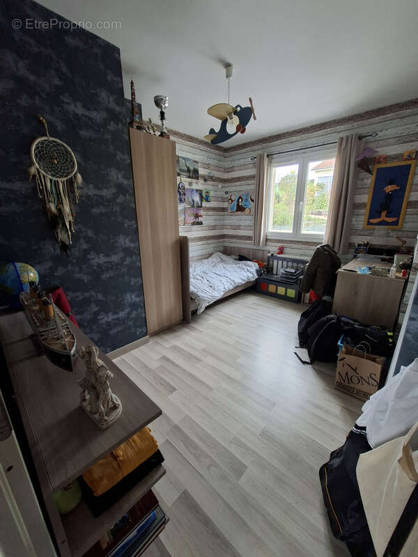 Maison à SAINT-DENIS-DE-CABANNE